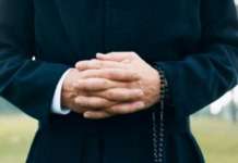 Prete condannato per abusi: “Mi rassegno ma rivendico innocenza”