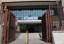 Fioriere ribaltate al corso Garibaldi: la Polizia ferma il possibile autore