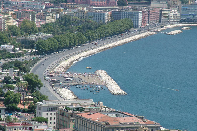 Maggio dei Monumenti, ‘Da Partenope… a noi’: viaggio nella storia in abiti d’epoca