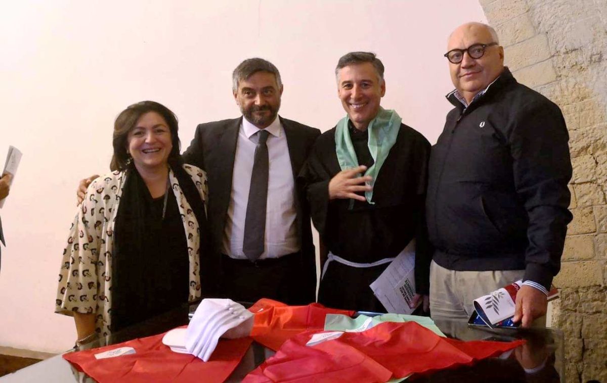 Coldiretti Campania, mele annurche e olio per omaggiare San Francesco Coldiretti Campania, mele annurche e olio per omaggiare San Francesco
