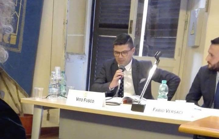 Sprar, i sindaci chiedono modifica del DL sicurezza. Fusco: “Si vuole stravolgere qualcosa che funziona” Sprar, i sindaci chiedono modifica del DL sicurezza. Fusco: “Si vuole stravolgere qualcosa che funziona”