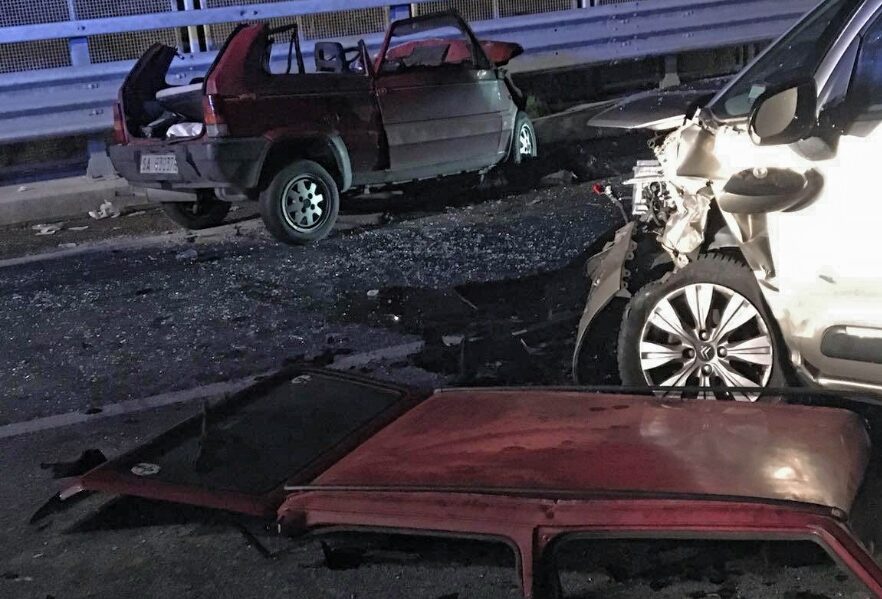 Scontro frontale sulla Fondo Valle Sele: muore 37enne di Valva Scontro frontale sulla Fondo Valle Sele: muore 37enne di Valva
