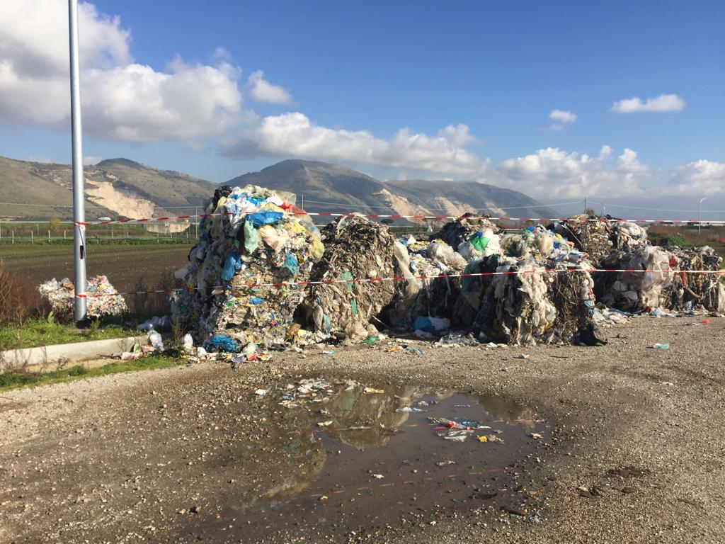 Acerra, il Prefetto di Napoli: “Una delle tante terre dei fuochi”