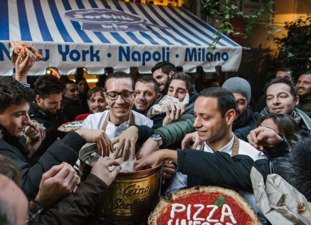 Festa della pizza, una vigilia turbata per uno dei più grandi maestri #Sorbillo Festa della pizza, una vigilia turbata per uno dei più grandi maestri #Sorbillo
