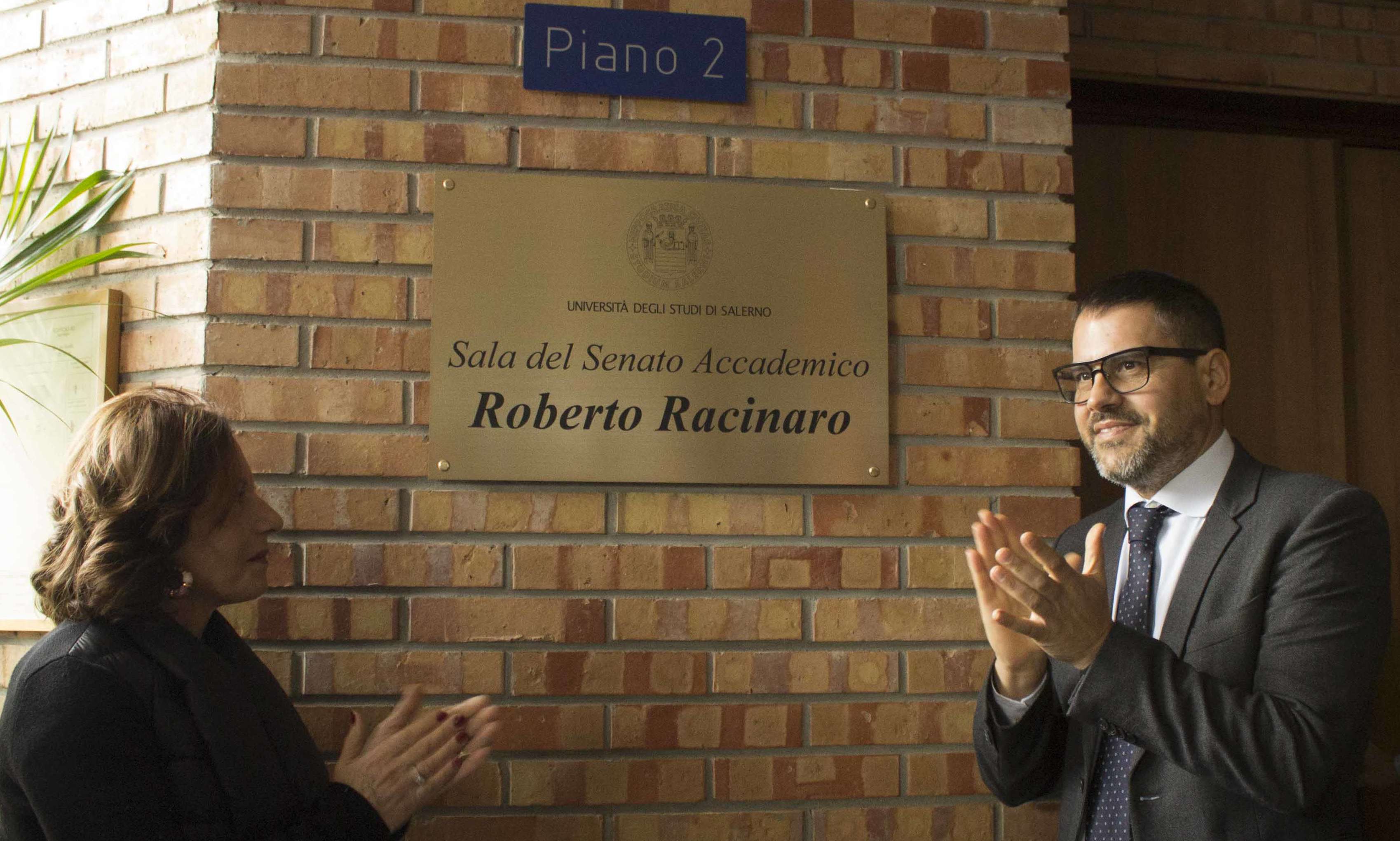 Unisa, la sala del Senato Accademico intitolata al prof Racinaro Unisa, la sala del Senato Accademico intitolata al prof Racinaro