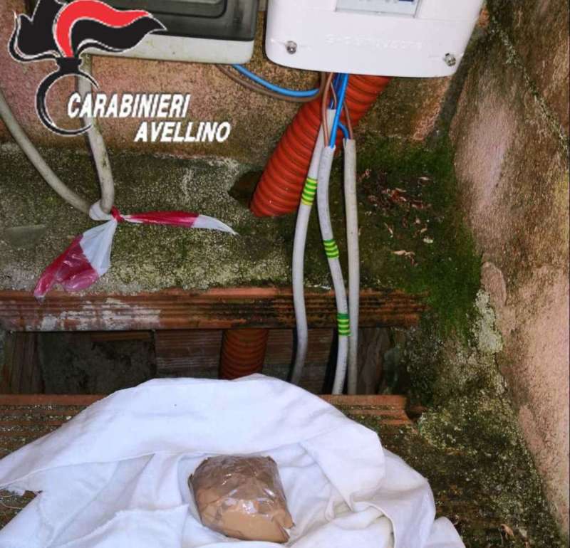 Beccato con 50 grammi di cocaina, arrestato un 43enne irpino Beccato con 50 grammi di cocaina, arrestato un 43enne irpino