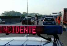 Tragedia in autostrada A2: morto un centauro