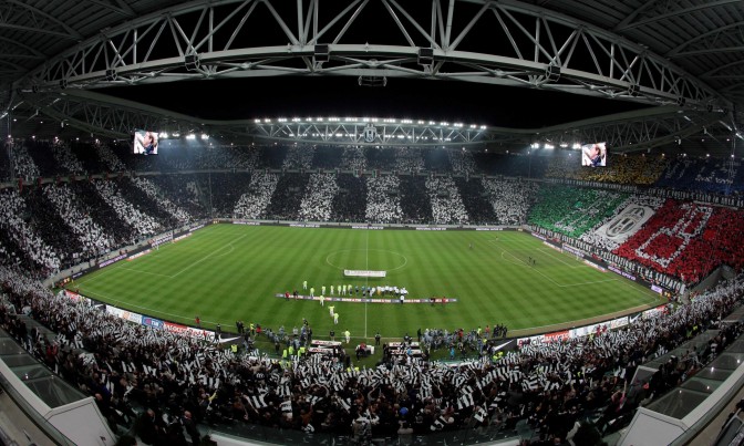 Albero Di Natale Juventus Stadium.Razzismo L Appello Ai Tifosi Del Napoli Disertate Lo Stadio Della Juve