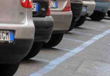 Benevento, controlli sulle strisce blu: scoperti 10 permessi disabili non validi o contraffatti