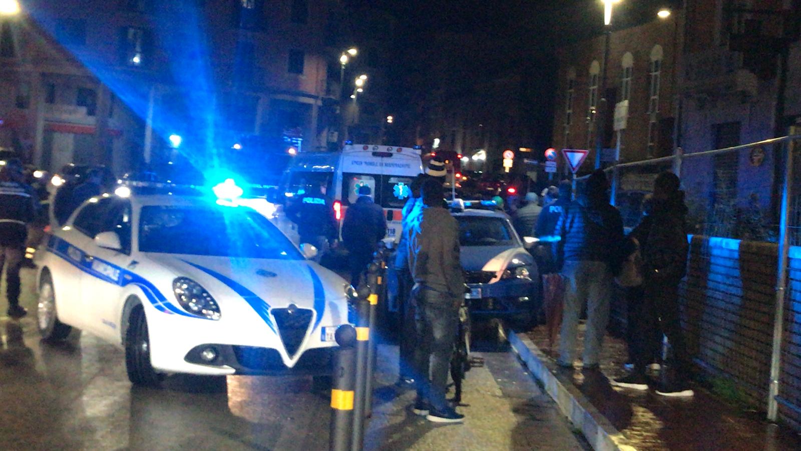 poliziotto libero dal servizio salva un anziano dal gesto estre da Anteprima24.it poliziotto libero dal servizio salva un anziano dal gesto estre
