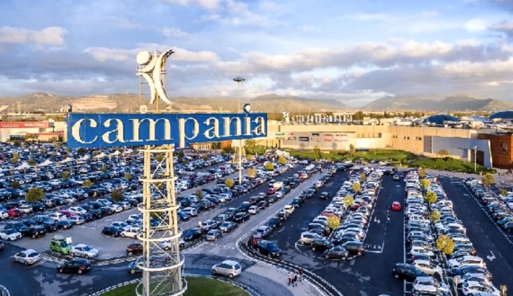 Centro commerciale Campania e Outlet La Reggia: piano speciale per il Black  Friday