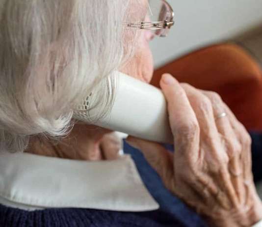 Truffa ad anziana fallisce, lei chiama la figlia all’estero e fa arrestare un uomo