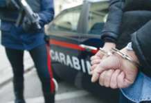 Rapinò due giovani a Capodanno, arrestato 43enne nel Napoletano