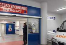 Torre del Greco, scontro tra auto e moto: centauro 28enne in gravi condizioni