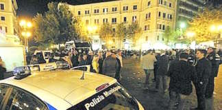 Padre aggredito al Vomero, sit-in in piazza: ma è scontro politico su sicurezza