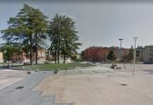 Piazza San Modesto, botta e risposta tra Pedicini e Mastella per la chiusura della campagna elettorale