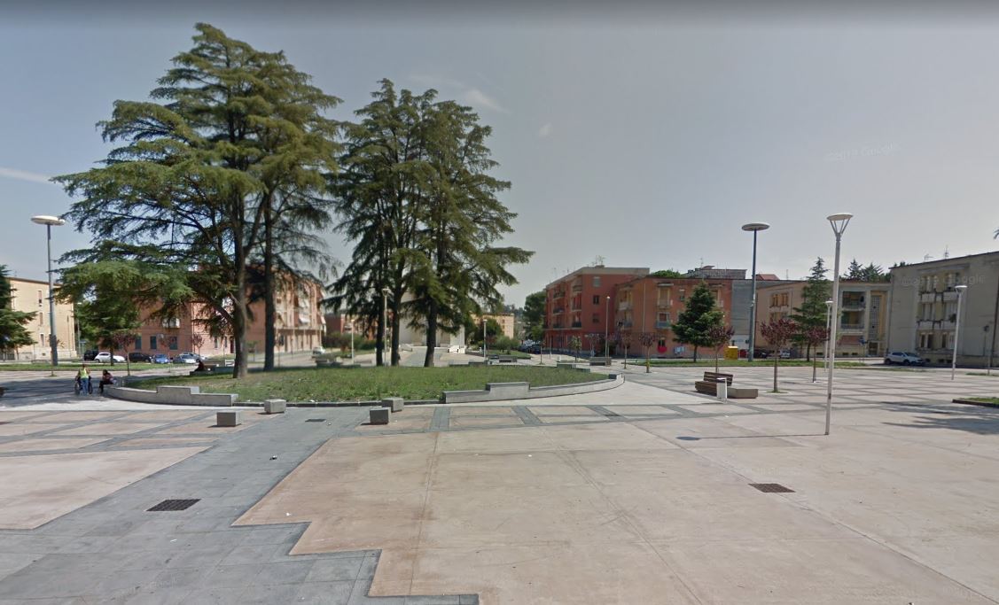 Piazza San Modesto, botta e risposta tra Pedicini e Mastella per la chiusura della campagna elettorale