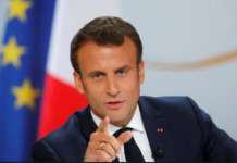 Macron sente Meloni sulla frana di Ischia: “Sostegno e solidarietà”