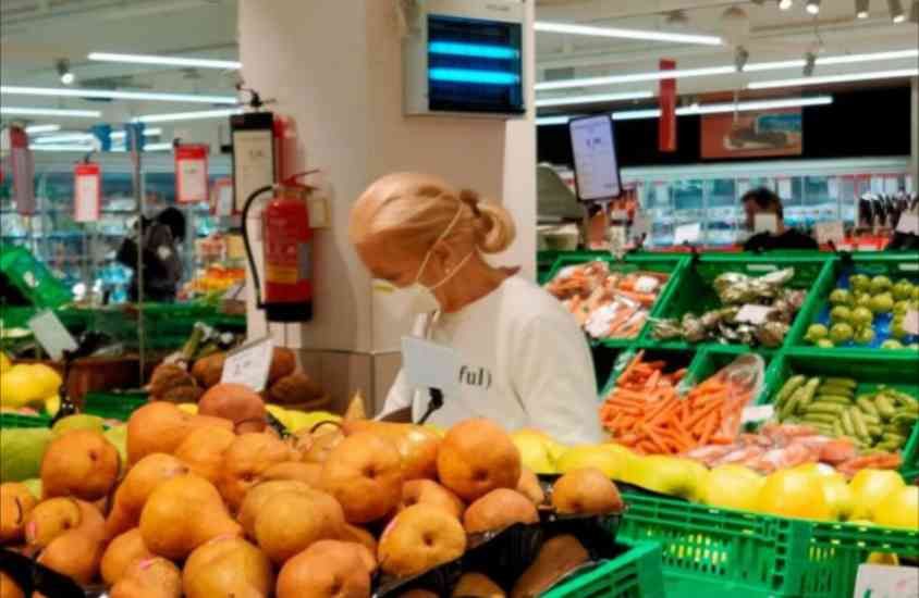 Indice mensile dei prezzi in calo ma si registra un aumento dei prodotti alimentari