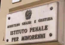 Porta droga in carcere al fidanzato minorenne: presa
