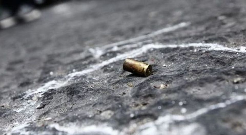 Colpi di pistola esplosi in strada nel quartiere Pianura