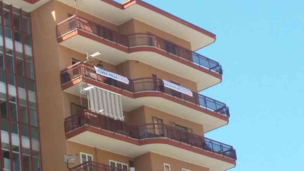 Focolaio spento a Mondragone, tra poche ore Palazzi ex Cirio diventano Focolaio spento a Mondragone, tra poche ore Palazzi ex Cirio diventano