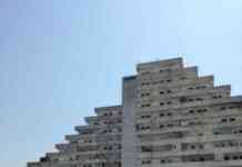 Al via l’abbattimento della Vela Gialla, Benfenati (Comitato Vele): “Adesso per Scampia un futuro diverso”