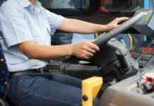Autobus diretto a Benevento colpito da un oggetto: ferito il conducente
