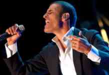 Sal Da Vinci, “Rossetto e caffè” conquista Piazza Plebiscito