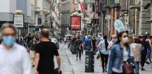 Ferragosto, previsto record di turisti a Napoli: attesi oltre 500mila