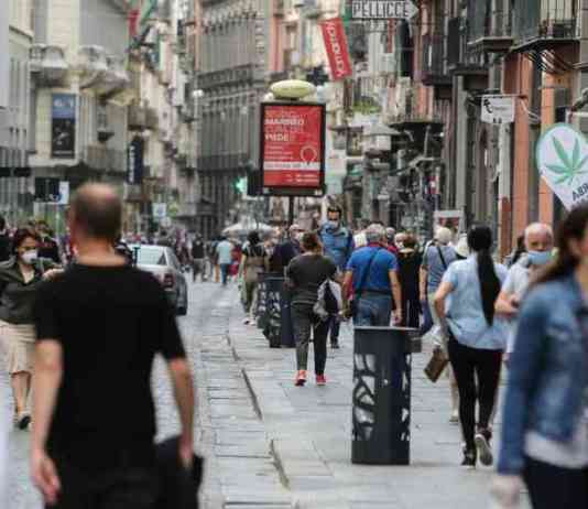 Ferragosto, previsto record di turisti a Napoli: attesi oltre 500mila