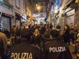 Napoli, movida sotto controllo: nel mirino alcol a minorenni e tassisti