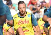 Napoli, Rrahmani: “Come dei robot per difendere come vuole Conte”