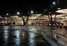 Pro Pal occupano stazione Centrale Napoli, treni bloccati