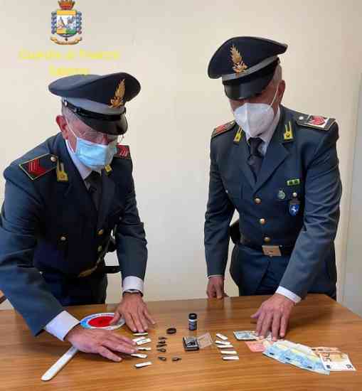 Nocera Inferiore, spaccio di cocaina durante il lockdown: arrestato 58enne Nocera Inferiore, spaccio di cocaina durante il lockdown: arrestato 58enne
