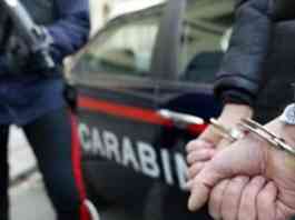 Chiede pizzo per conto di boss dei Casalesi, preso 29enne