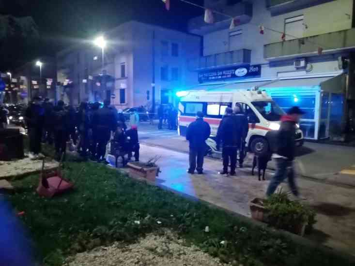 Scontro auto scooter al rione Libertà: due feriti, uno in codice rosso Scontro auto scooter al rione Libertà: due feriti, uno in codice rosso