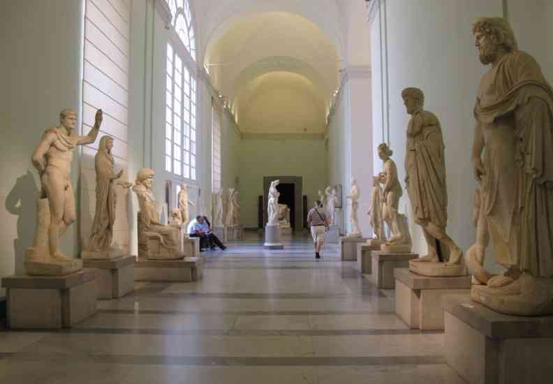 selezionati dal mic i finalisti per direzione 5 grandi siti i candidati per il museo archeologico nazionale di napoli
