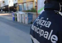 Vigilessa eroe salva una donna che si era lanciata nel fiume