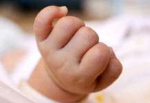 Bimbo nato morto in clinica, i legali della madre presentano denuncia