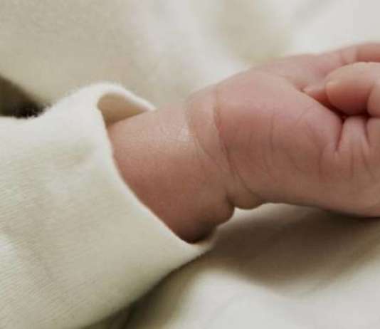 Neonato trovato a Pignataro Maggiore, soccorso e trasferito al Cardarelli: sta bene Neonato