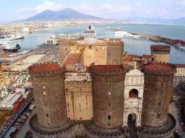 Disoccupati in protesta sul tetto del Maschio Angioino Maschio Angiono, Napoli
