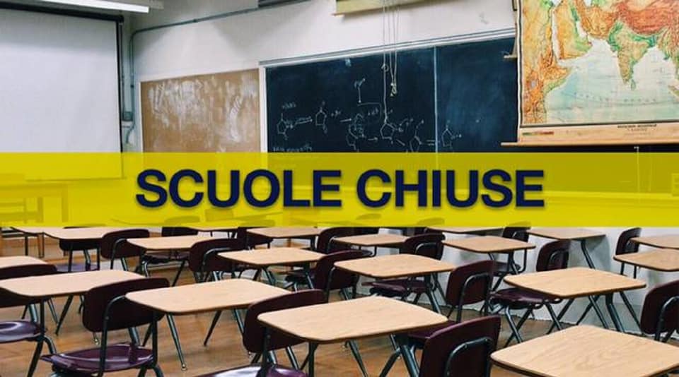 Scuole, Civico22: “Ennesima chiusura. Bastava anticipare l’orario dei lavori”