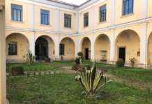 Costruire la pace è possibile: la lezione di don Antonio Loffredo al ‘Carafa-Giustiniani’