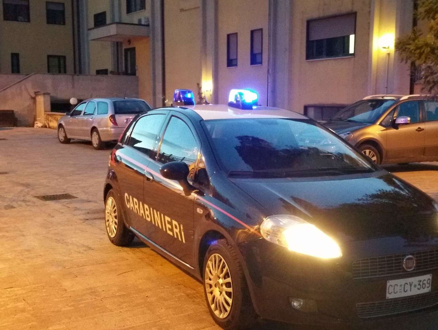 Viola la misura dell'allontanamento dalla casa familiare: 25enne ai ...