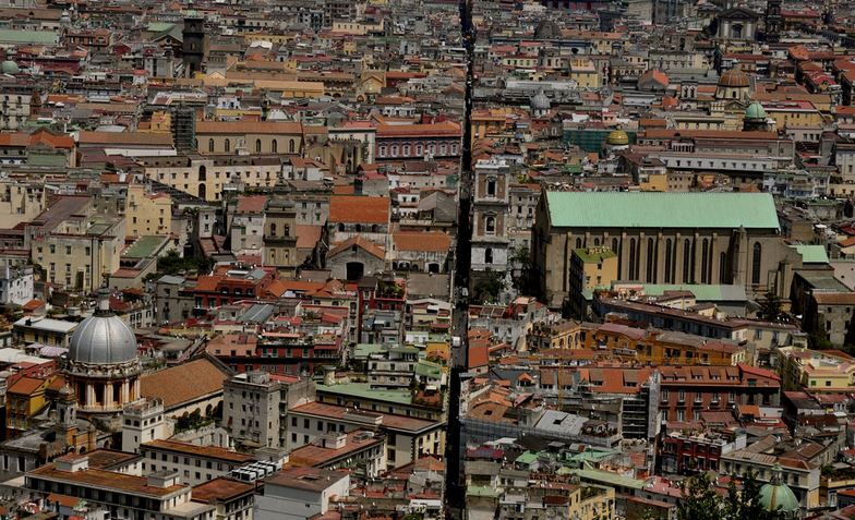 Spaccanapoli, al via anche un 87enne alla suggestiva 10km Spaccanapoli, al via anche un 87enne alla suggestiva 10km