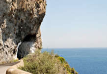 Ravello, abusi su turista 15enne in hotel. Fermato un uomo: “La comunità è scossa”