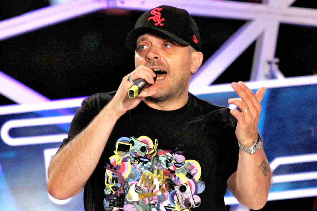 Napoli, Max Pezzali: “Il prossimo anno un mio concerto al Maradona” Napoli, Max Pezzali: “Il prossimo anno un mio concerto al Maradona”