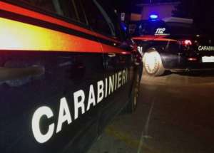 Ladri in fuga | intercettati dai Carabinieri abbandonano auto e scappano a piedi - Vimarsana News