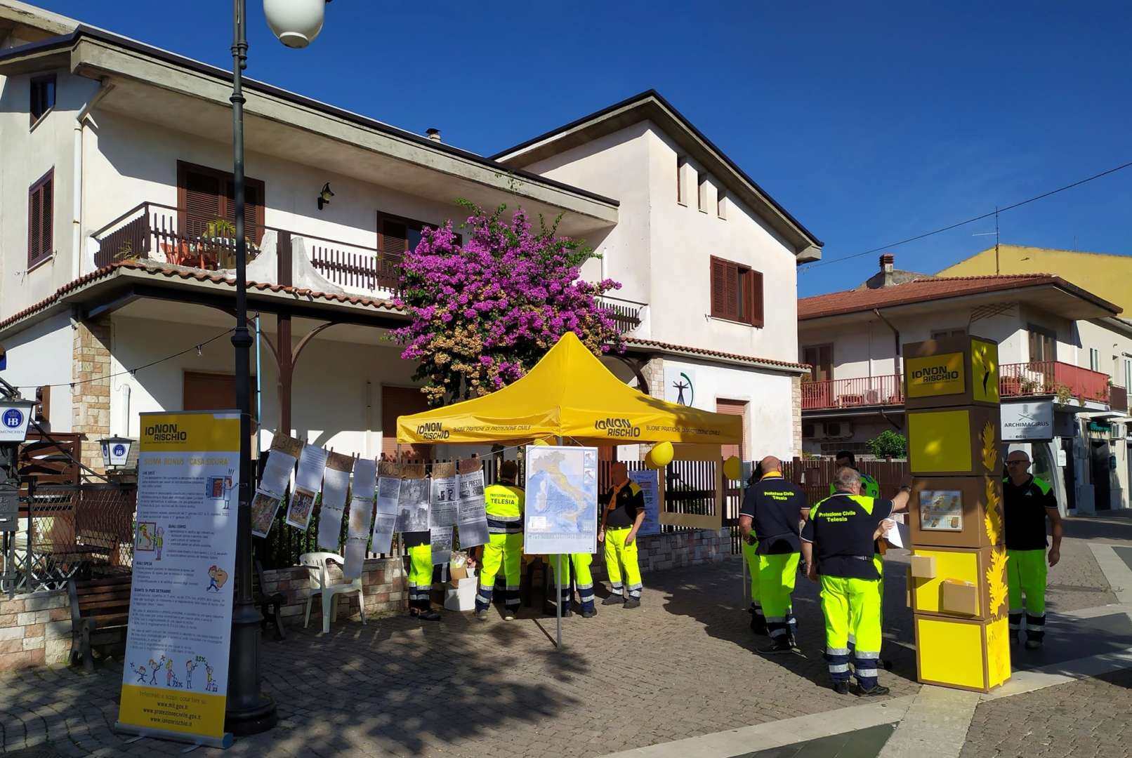 “Io Non Rischio” a Bollate, i volontari della Protezione Civile in piazza con buone pratiche I VIDEO “Io Non Rischio” a Bollate, i volontari della Protezione Civile in piazza con buone pratiche I VIDEO